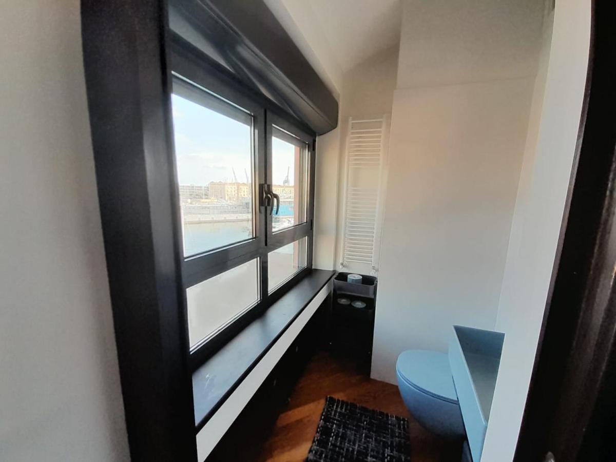 Bilocale Vista Mare Con Terrazzo-Porto Antico- Parcheggio Scontato Lägenhet Genua Exteriör bild