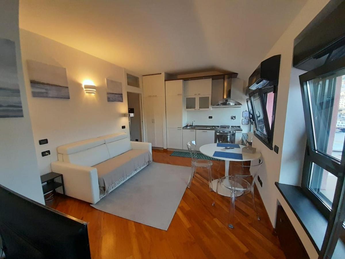 Bilocale Vista Mare Con Terrazzo-Porto Antico- Parcheggio Scontato Lägenhet Genua Exteriör bild