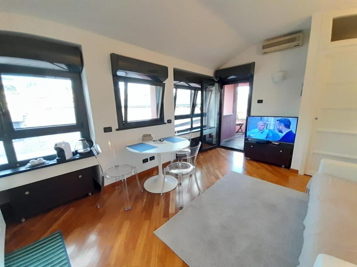 Bilocale Vista Mare Con Terrazzo-Porto Antico- Parcheggio Scontato Lägenhet Genua Exteriör bild